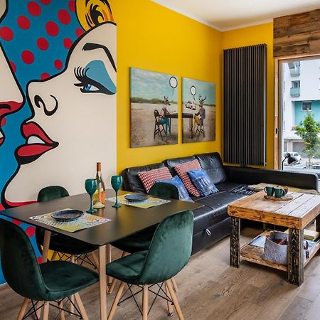 The Pop Art Apartment Katowice Bagian luar foto
